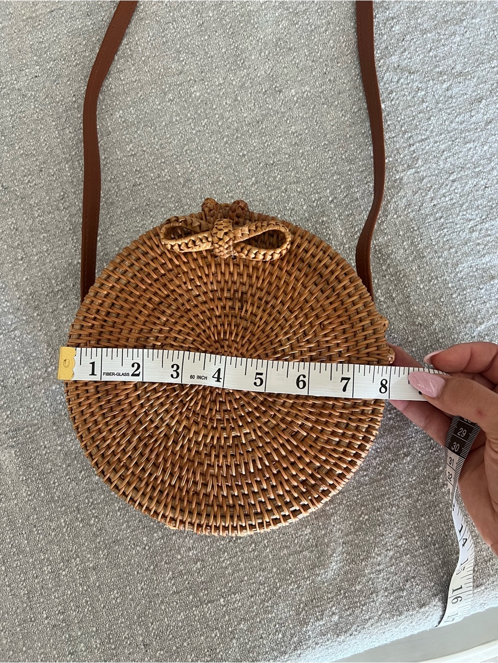 UNBRANDED • round rattan woven crossbody purse - Picture 6 of 9